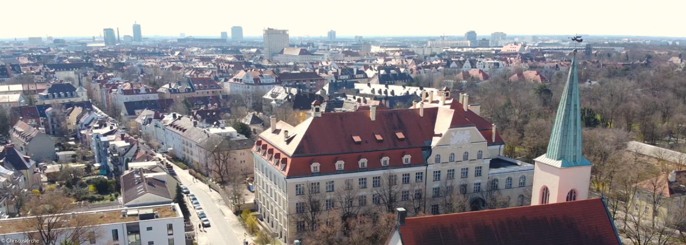 Blick auf die Christuskirche Neuhausen