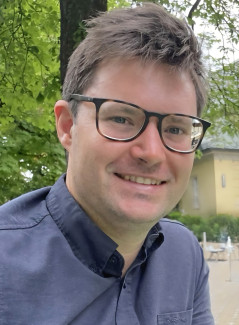 Dr. Paul Tarling 