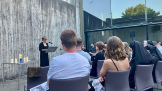 Lesung von Julia Cortis im Juni 2025 in der KZ-Gedenkstätte Dachau