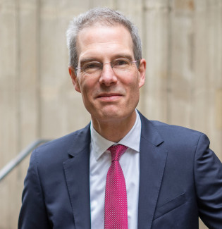 Stadtdekan Dr. Bernhard Liess